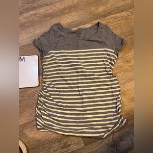 Liz Lange Maternity Grey Yellow Stripe Ruched Tee